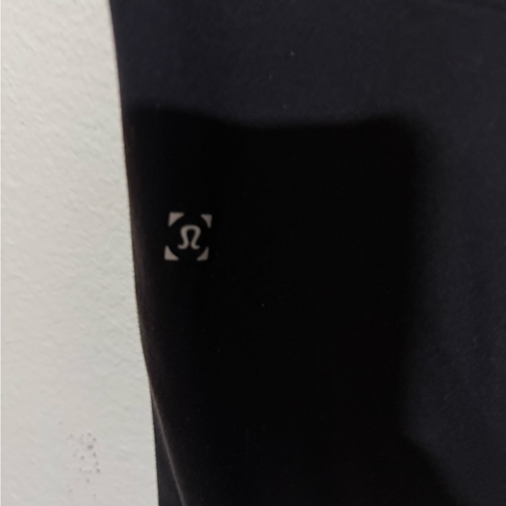 lululemon athletica Men's Classic Black Joggers - Picture 4 of 5